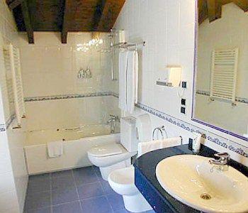 Imperion Hotel Cangas de Onis Exterior photo
