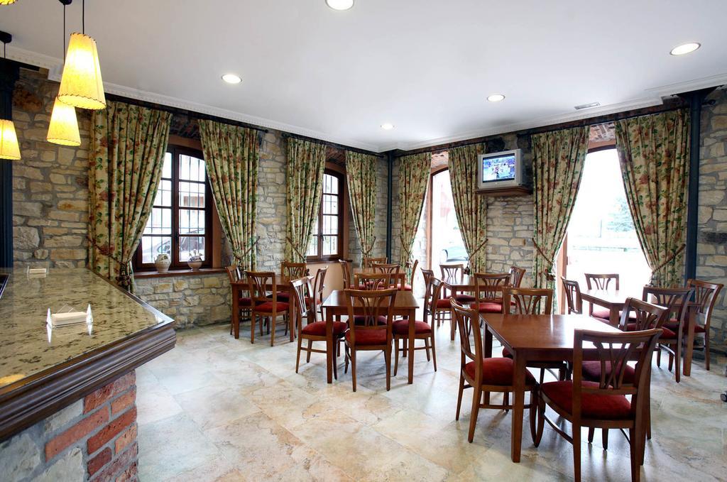Imperion Hotel Cangas de Onis Exterior photo